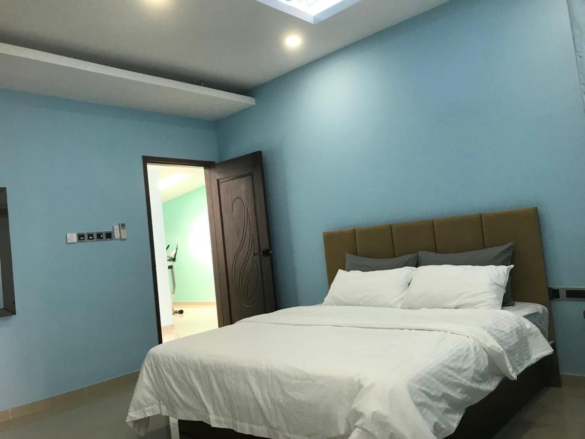 Homestay Stardow~星窗名宿~ Johor Bahru Exterior photo